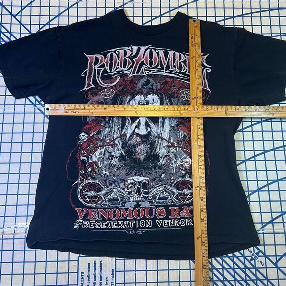 Rob Zombie Venomous Rat T-Shirt Black Red Graphic Short Sleeve Band Tee - Picture 8 of 9